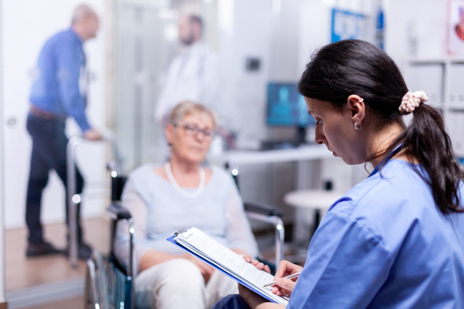 Challenges in healthcare facility management and care coordination, including communication breakdowns, staff shortages, administrative bottlenecks, and inefficient processes.